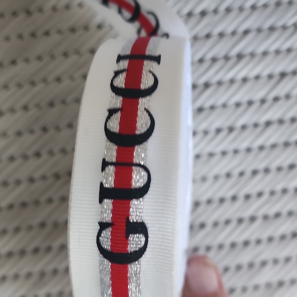 Authentic Gucci Ribbon - Picture 5 of 8
